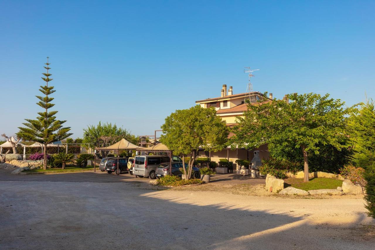 Bed & Breakfast Giardini Di Marzo Lecce Eksteriør billede