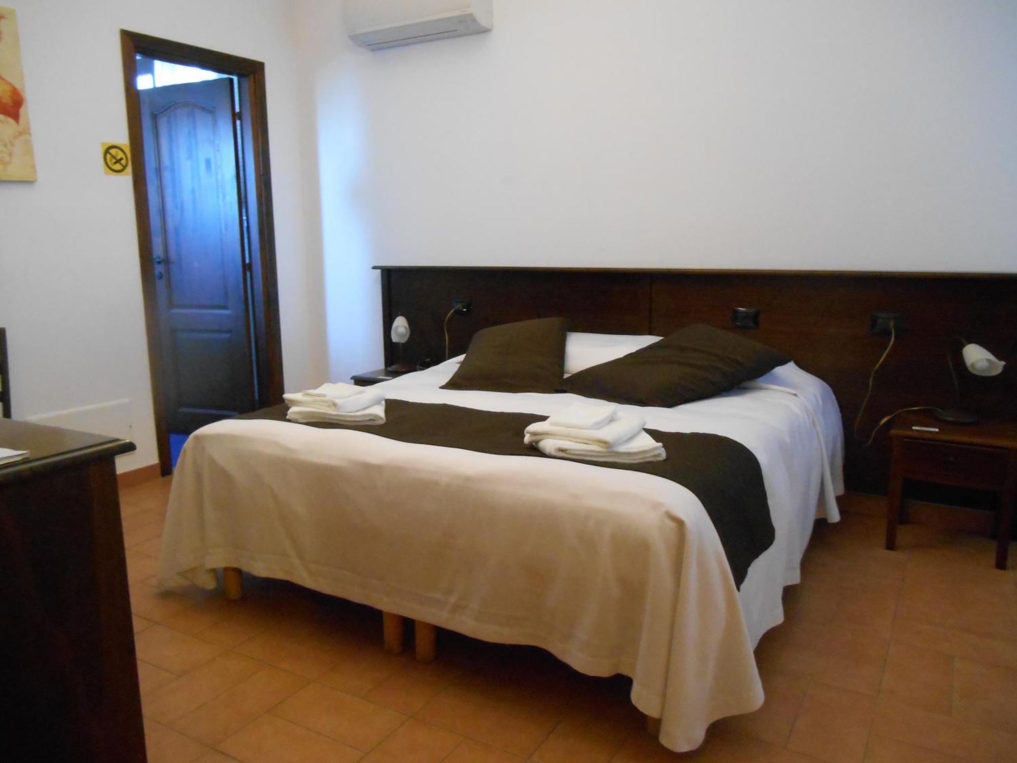 Bed & Breakfast Giardini Di Marzo Lecce Eksteriør billede