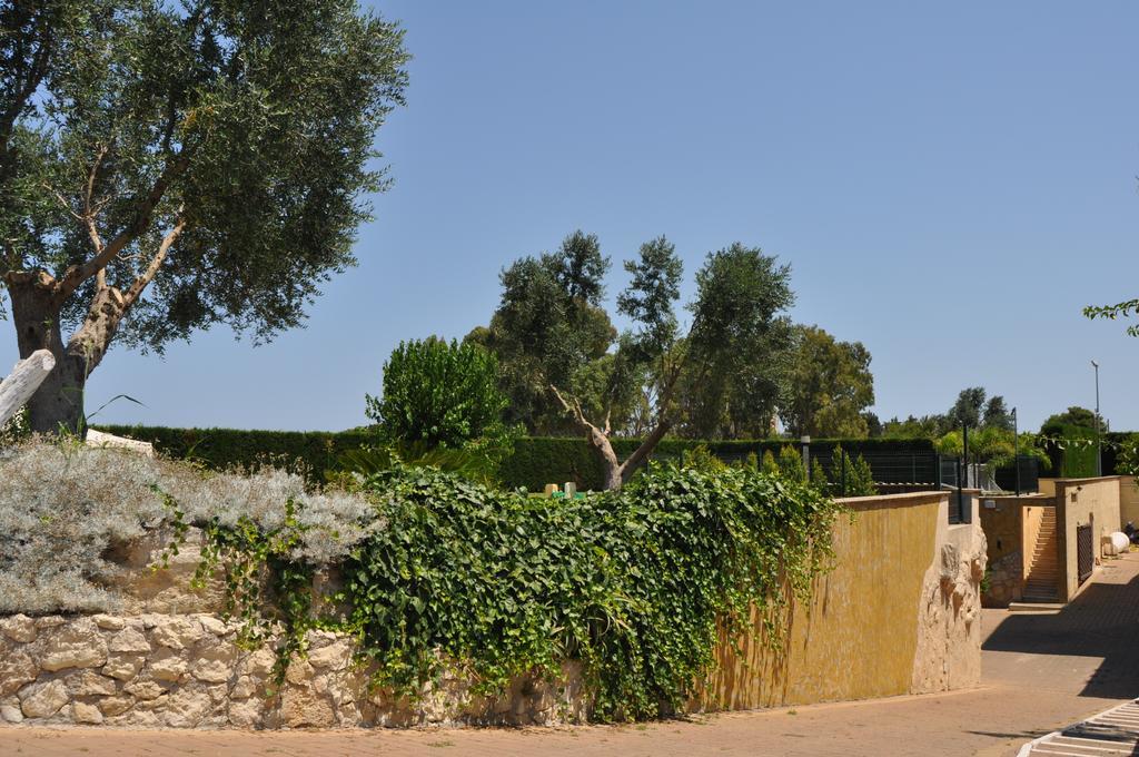 Bed & Breakfast Giardini Di Marzo Lecce Eksteriør billede