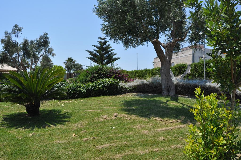Bed & Breakfast Giardini Di Marzo Lecce Eksteriør billede
