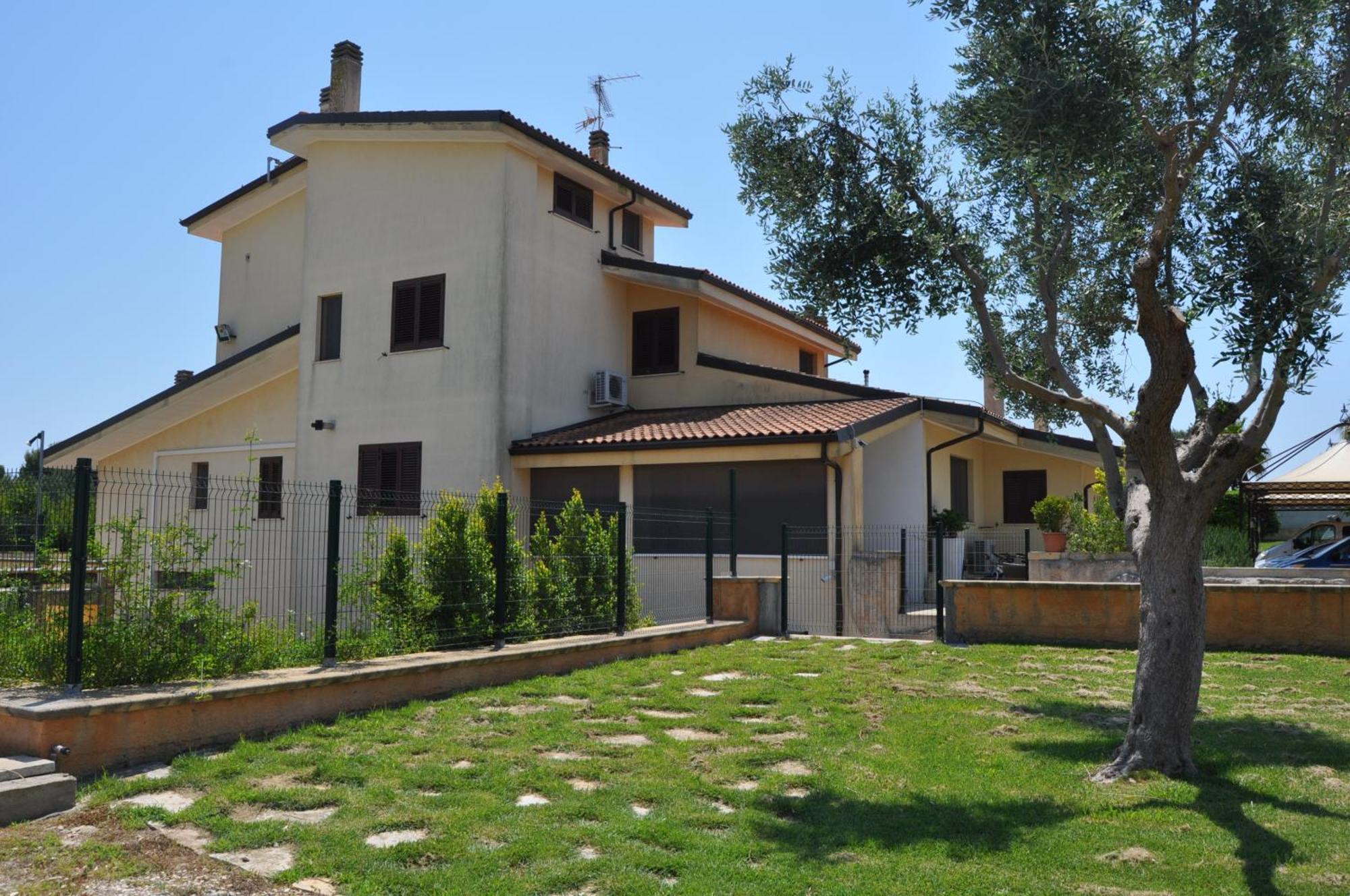 Bed & Breakfast Giardini Di Marzo Lecce Eksteriør billede